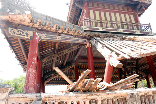 Mối tấn công nhà gỗ